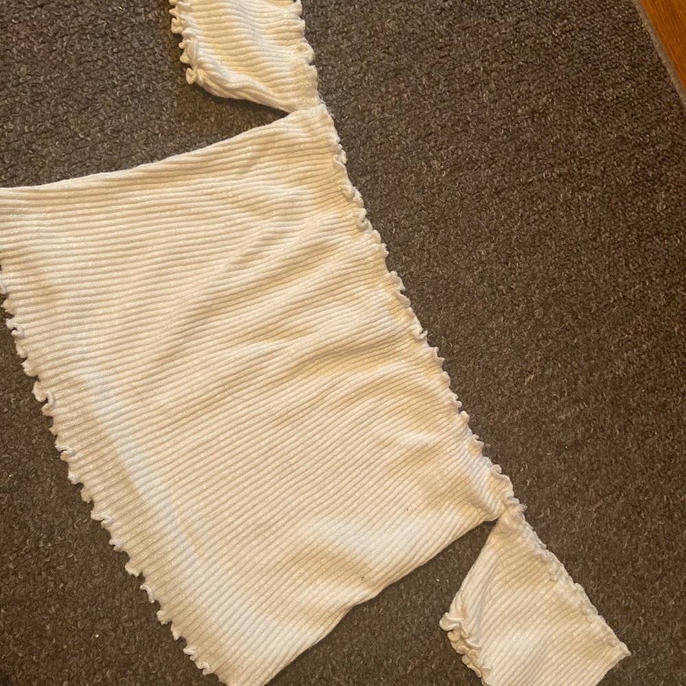 White crop top